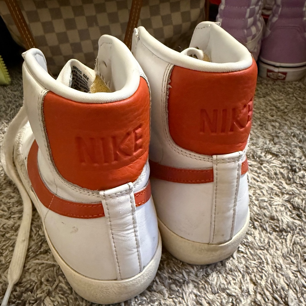Nike blazer mid 77 white orange women’s